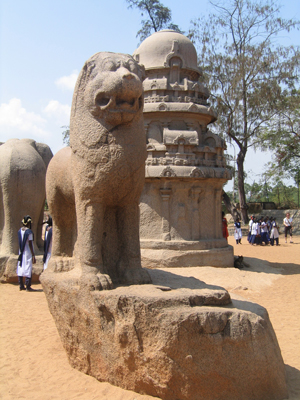  Lion sculpture